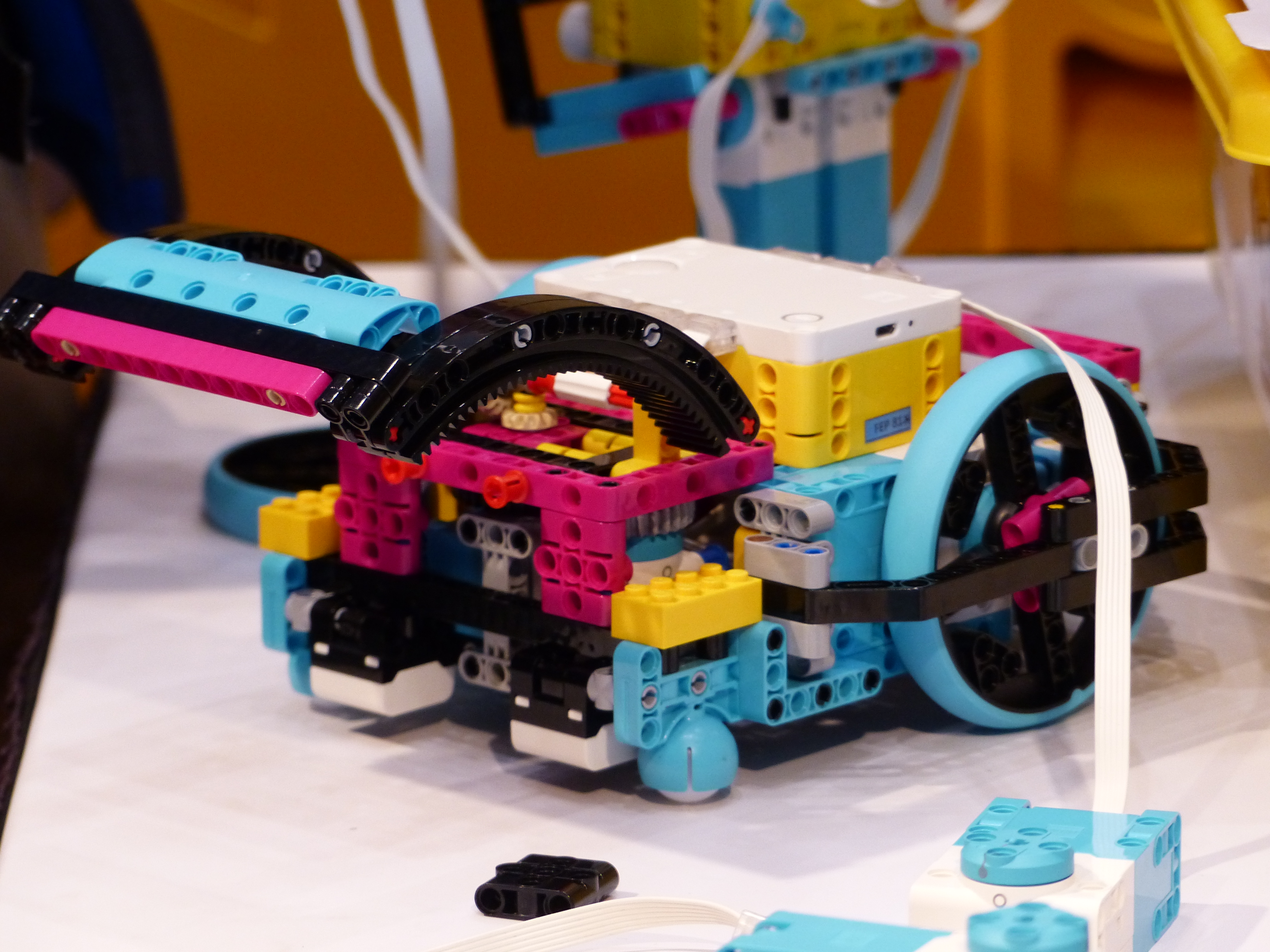 Lego_Spike_Robot_1.jpg